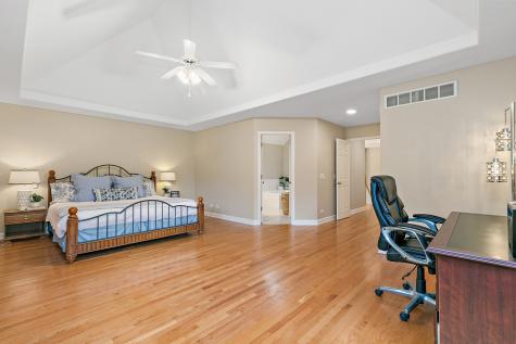 2212 Glouceston Lane Naperville IL 60564