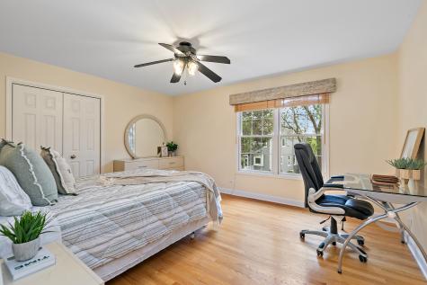2212 Glouceston Lane Naperville IL 60564