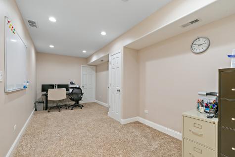 2212 Glouceston Lane Naperville IL 60564