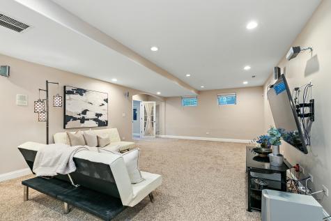 2212 Glouceston Lane Naperville IL 60564