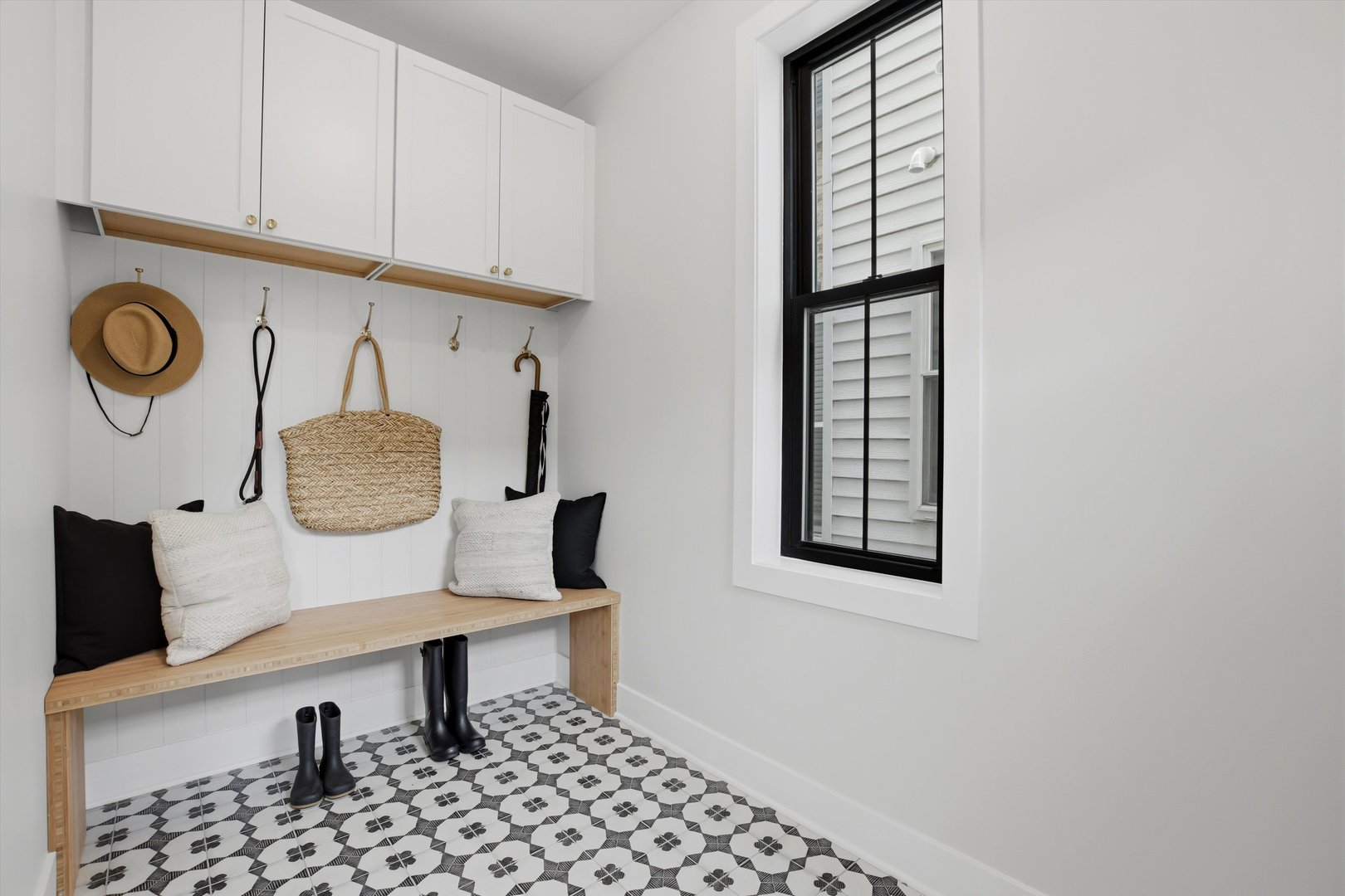 3323 West Belden Avenue Chicago IL 60647
