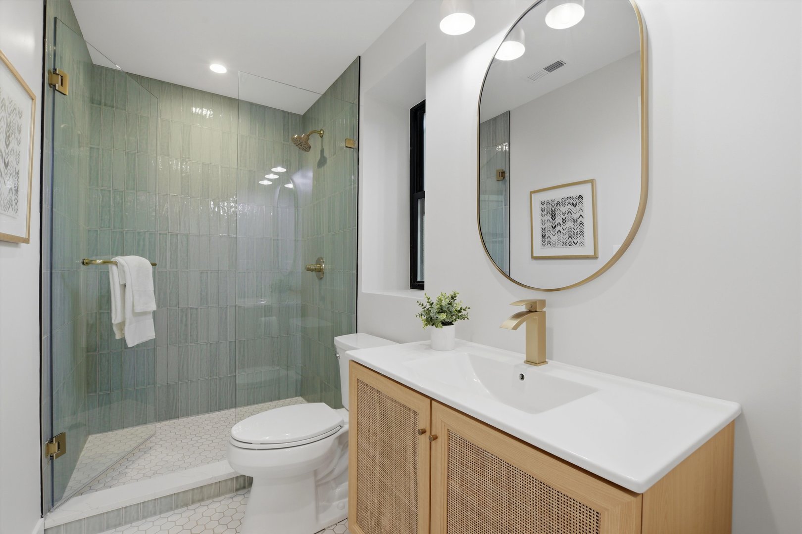 3323 West Belden Avenue Chicago IL 60647