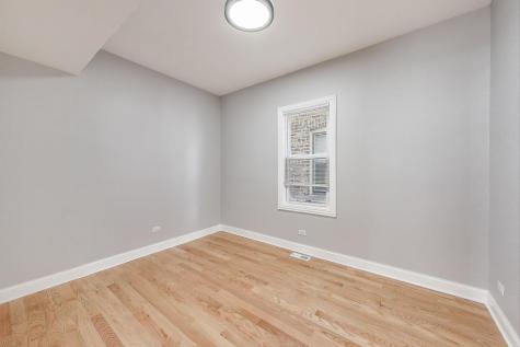 5828 West Iowa Street Chicago IL 60651