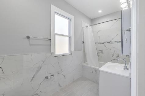 5828 West Iowa Street Chicago IL 60651