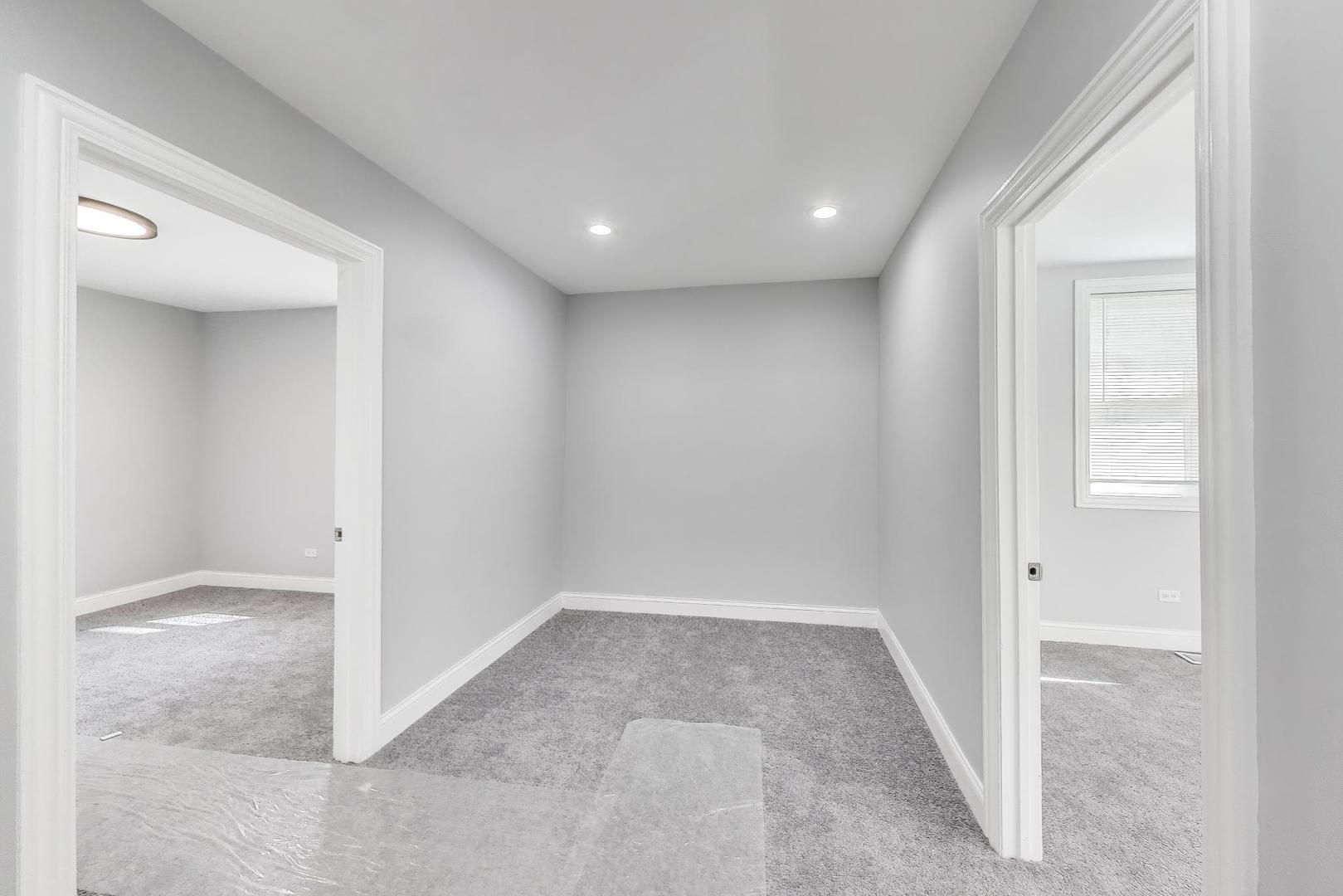 5828 West Iowa Street Chicago IL 60651