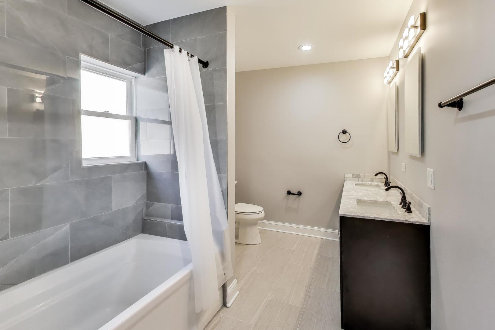 5828 West Iowa Street Chicago IL 60651