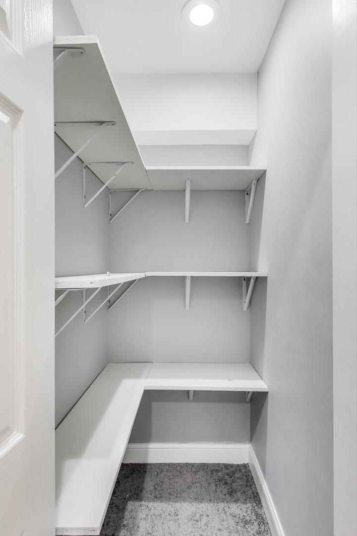 5828 West Iowa Street Chicago IL 60651