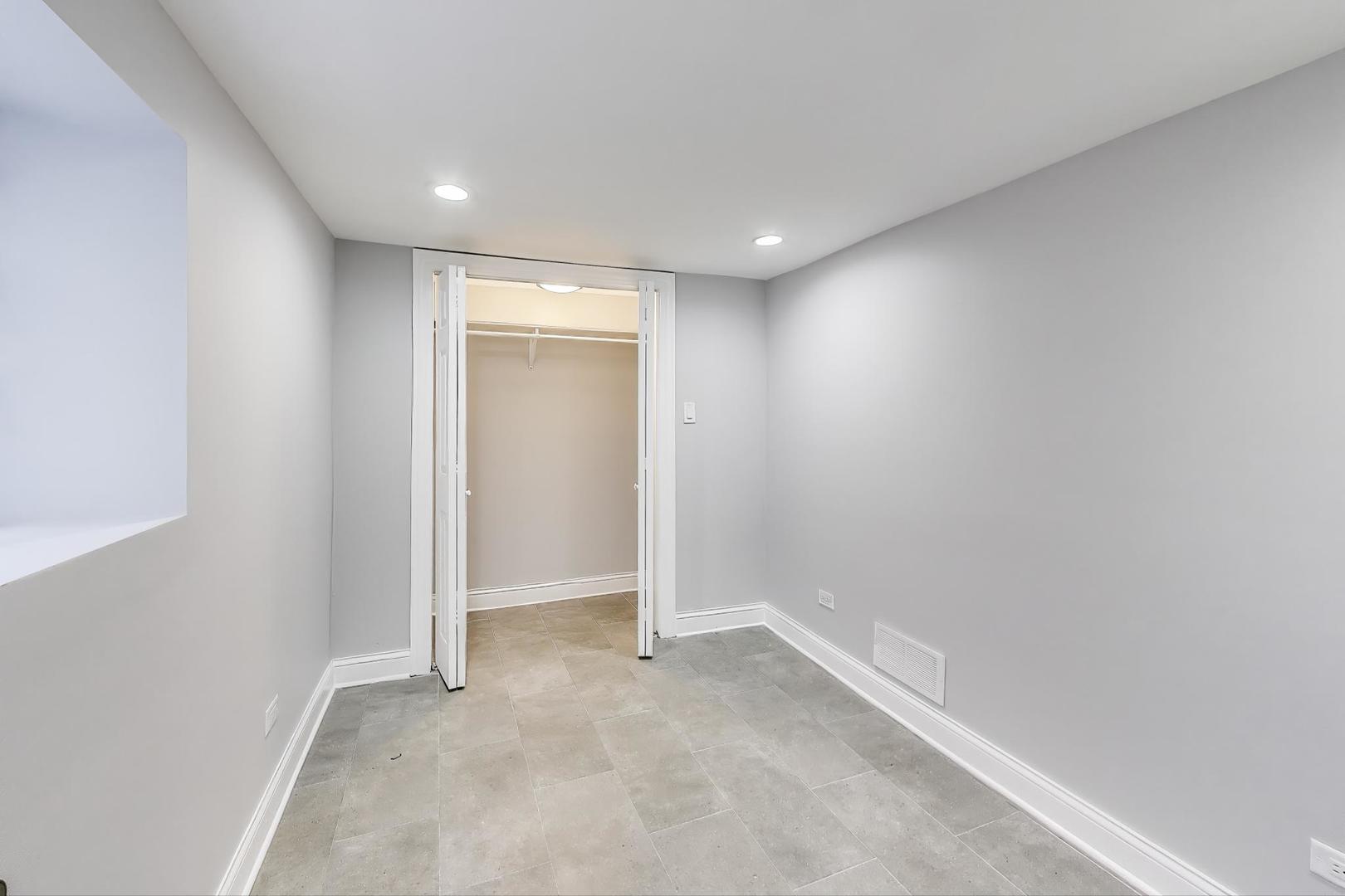 5828 West Iowa Street Chicago IL 60651
