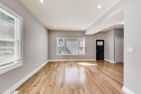 5828 West Iowa Street Chicago IL 60651