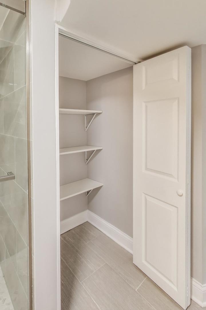 5828 West Iowa Street Chicago IL 60651