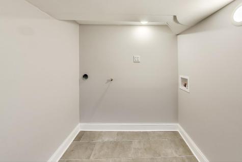 5828 West Iowa Street Chicago IL 60651