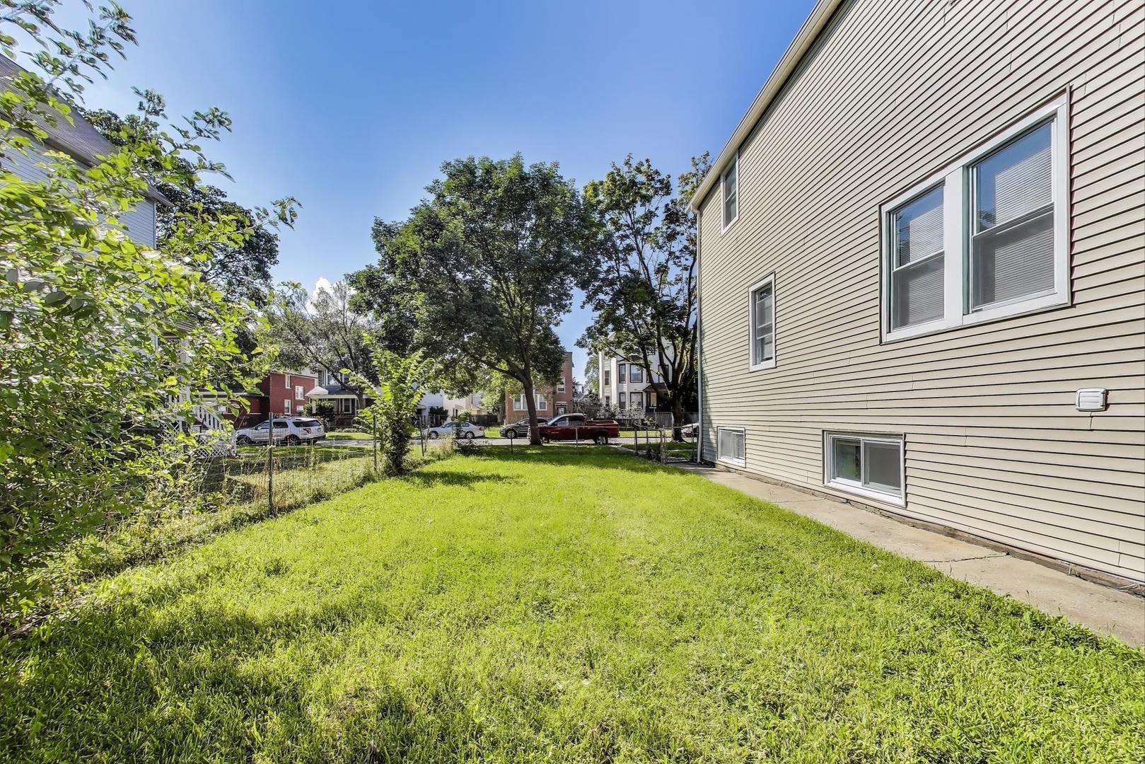 5828 West Iowa Street Chicago IL 60651