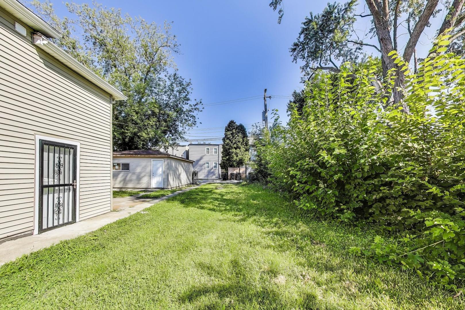 5828 West Iowa Street Chicago IL 60651