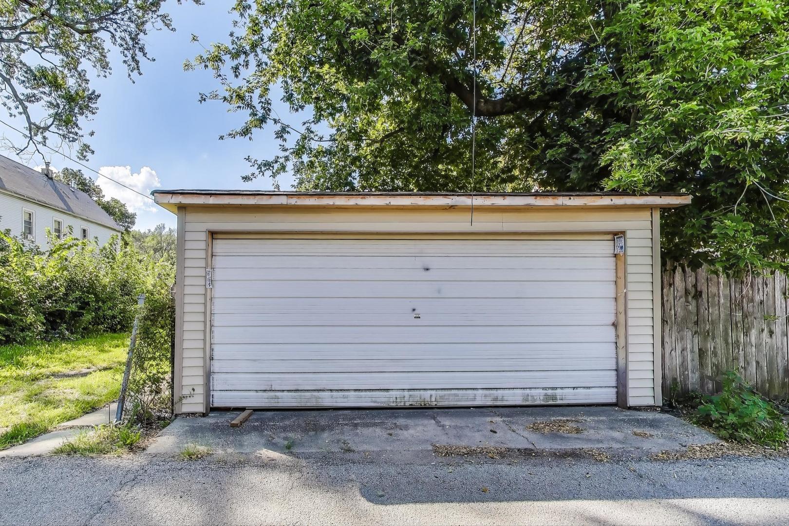 5828 West Iowa Street Chicago IL 60651