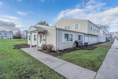 194 Robert Court Bartlett IL 60103
