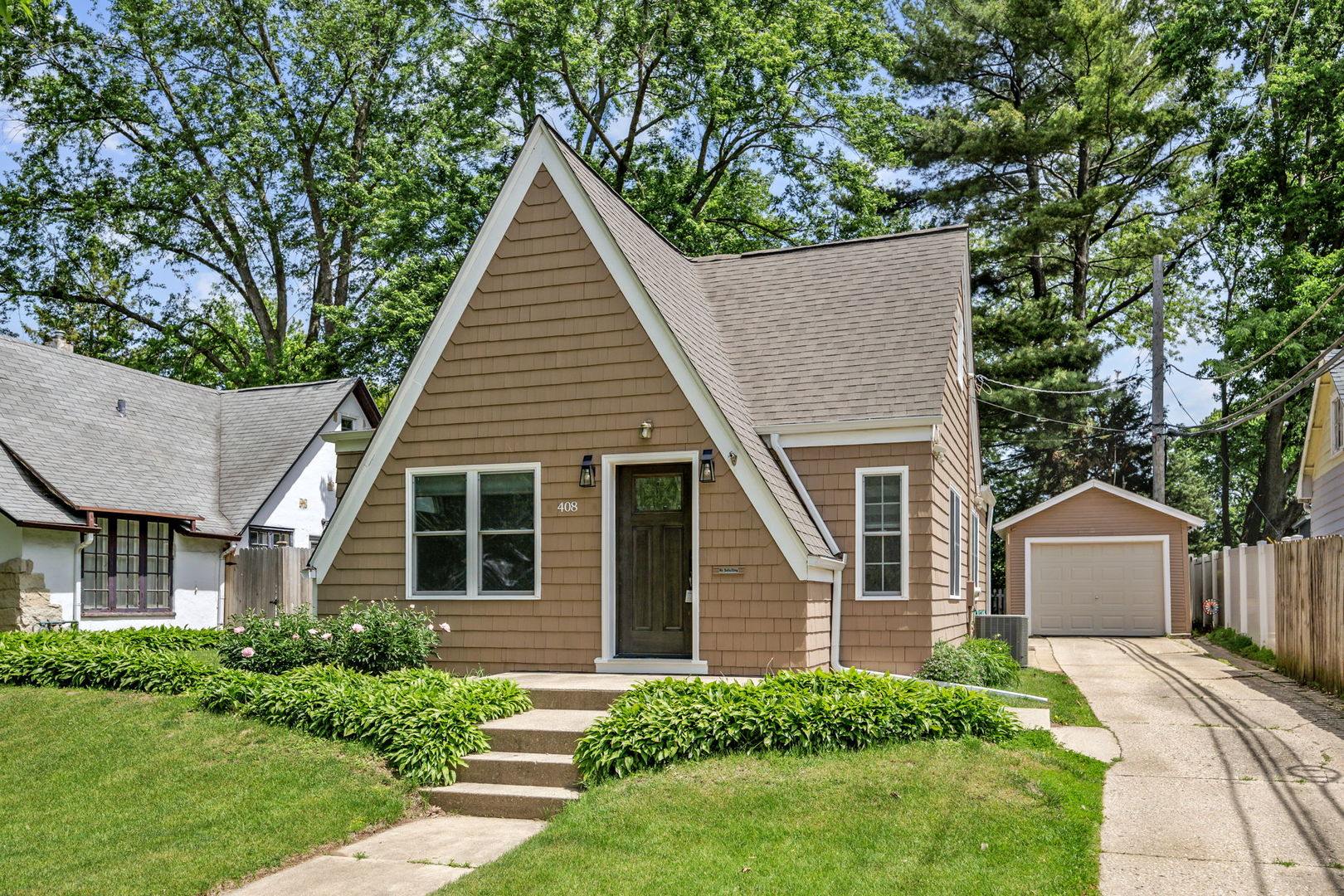 408 South Elmwood Drive Aurora IL 60506