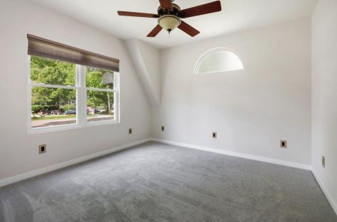 408 South Elmwood Drive Aurora IL 60506