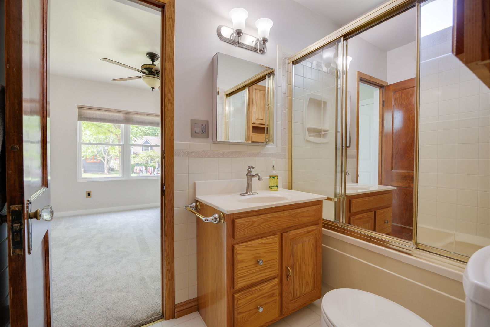 408 South Elmwood Drive Aurora IL 60506
