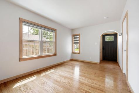 408 South Elmwood Drive Aurora IL 60506