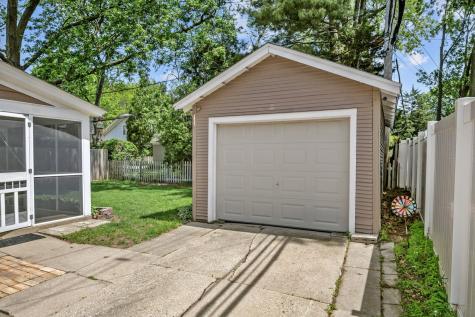 408 South Elmwood Drive Aurora IL 60506