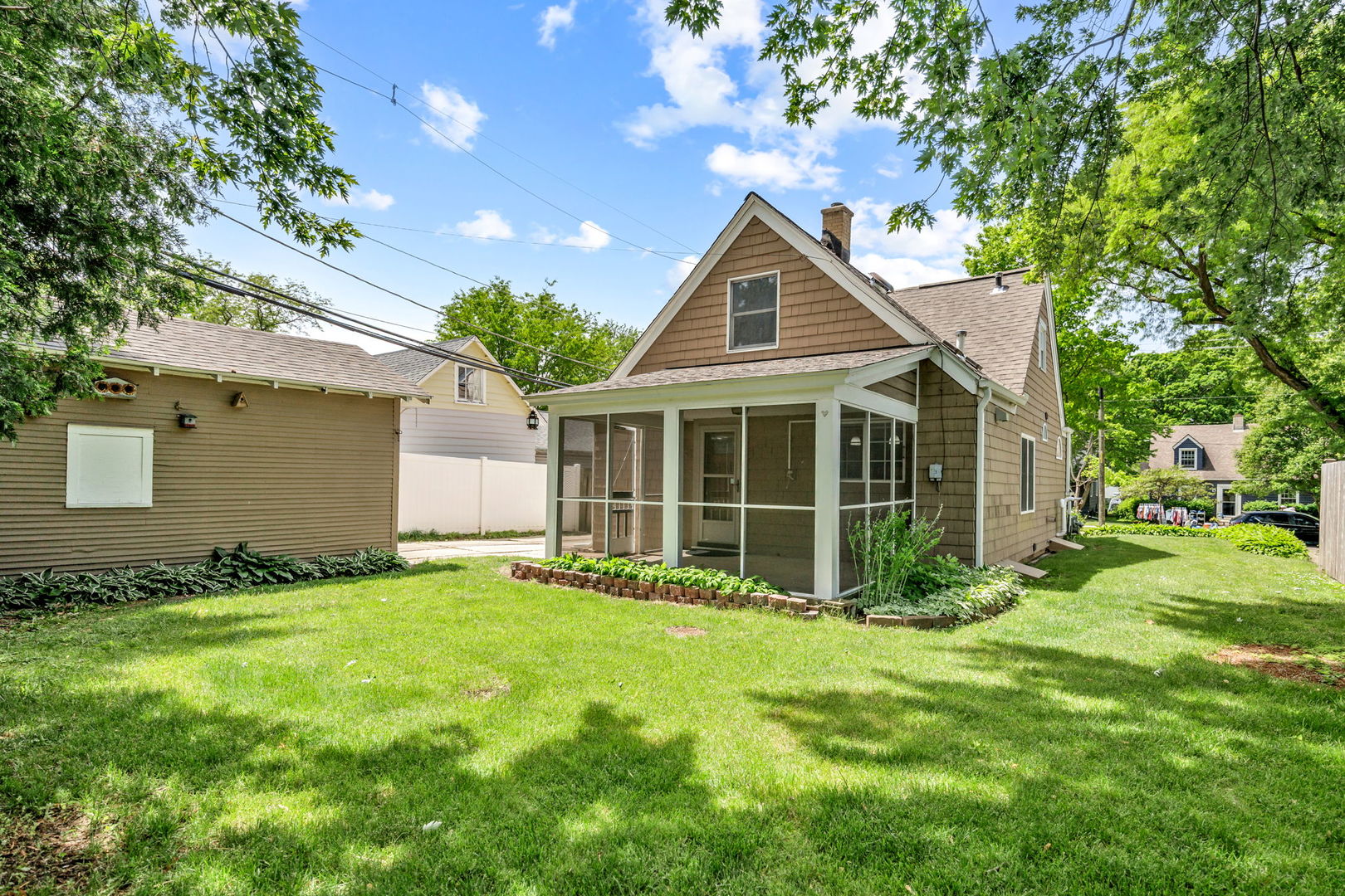 408 South Elmwood Drive Aurora IL 60506