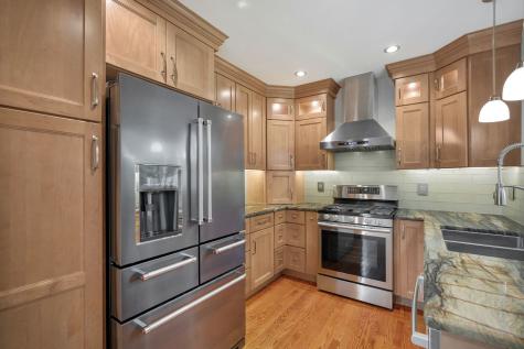 408 South Elmwood Drive Aurora IL 60506