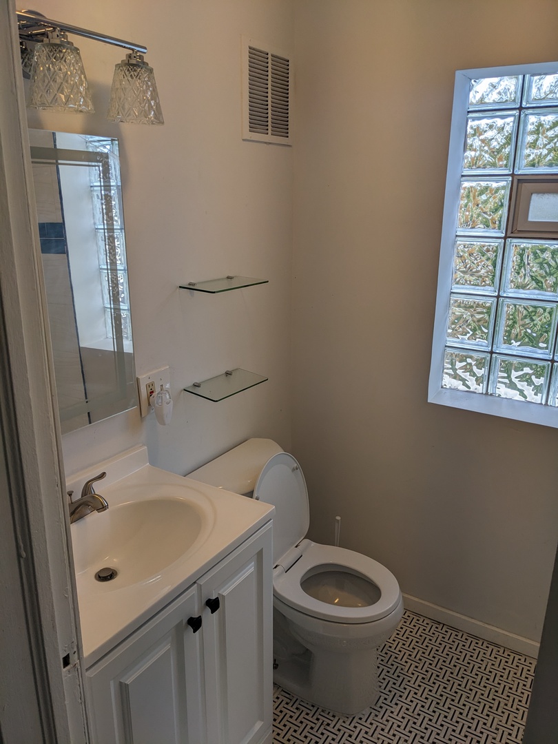 8247 South Wabash Avenue Chicago IL 60619