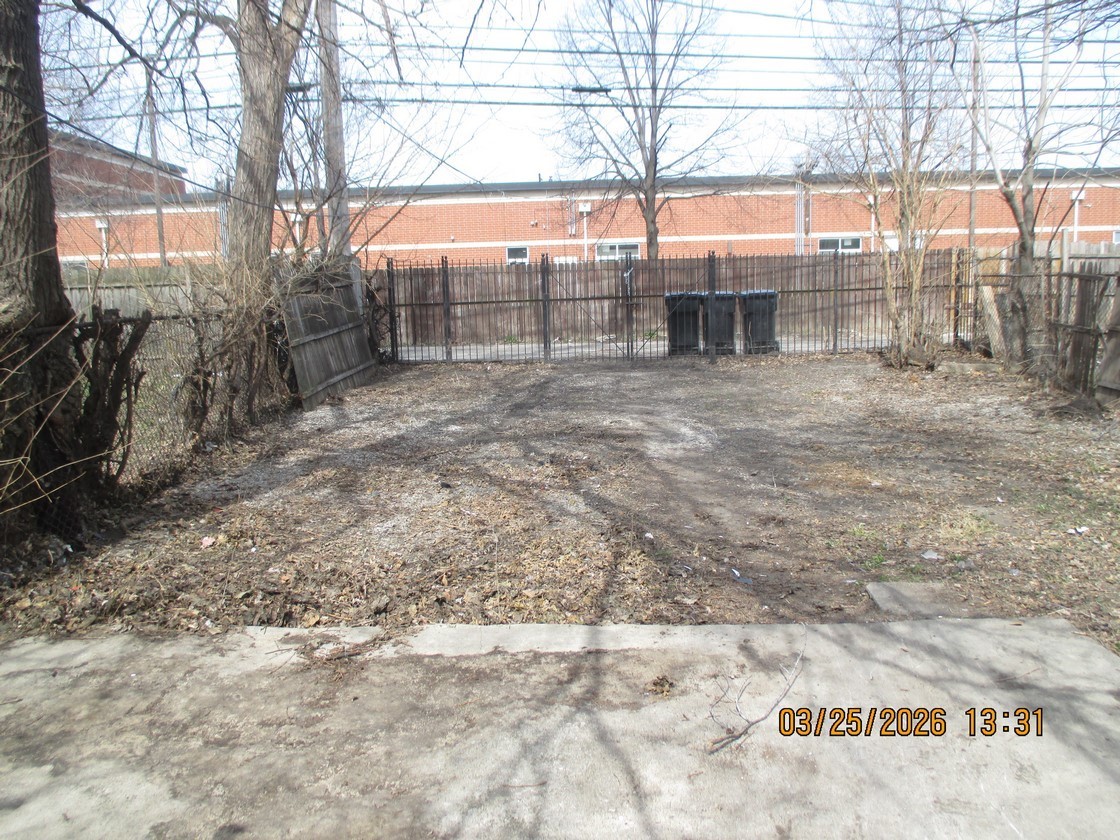 5242 West Monroe Street Chicago IL 60644