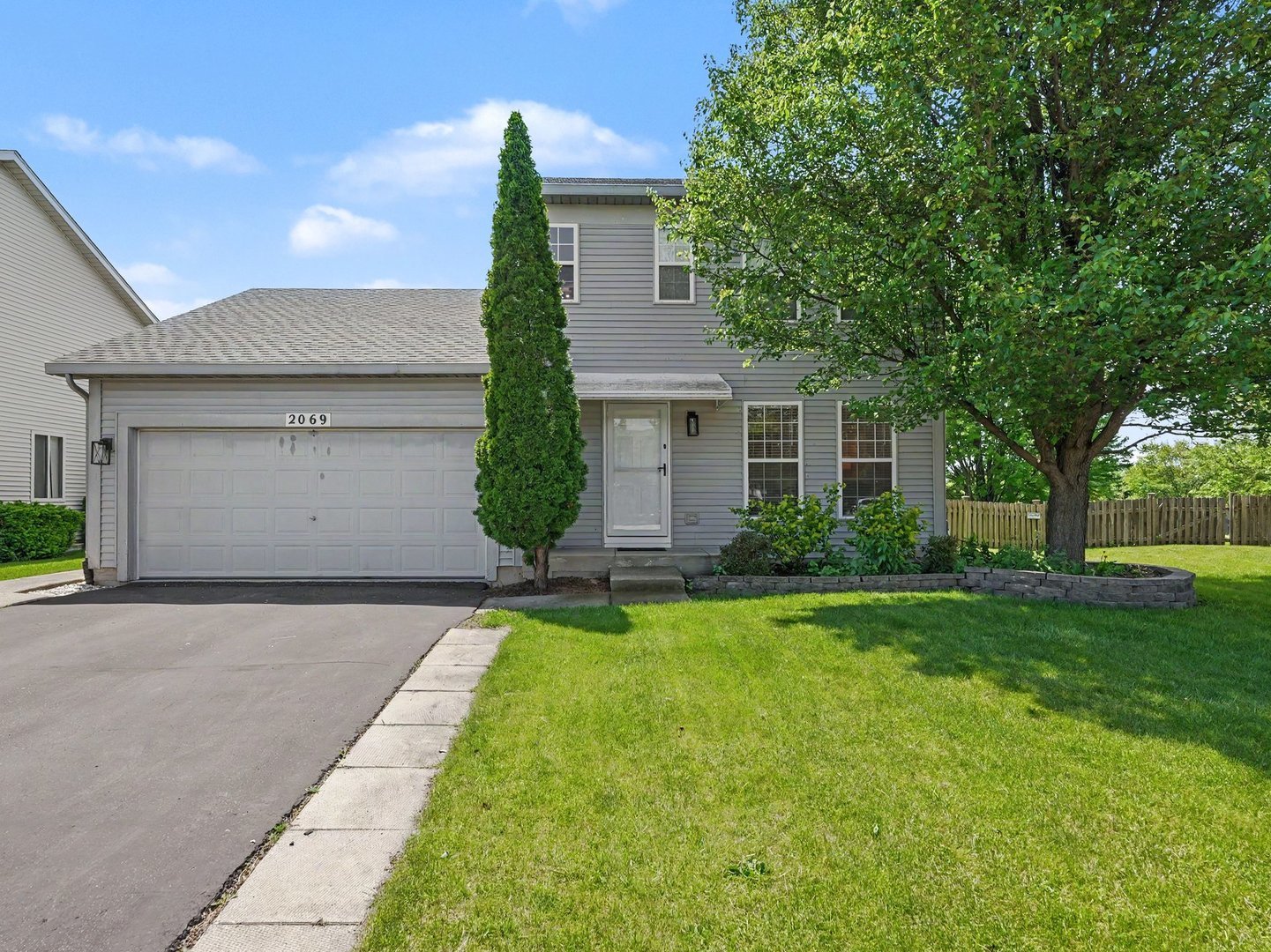 2069 Wedgewood Circle Romeoville IL 60446