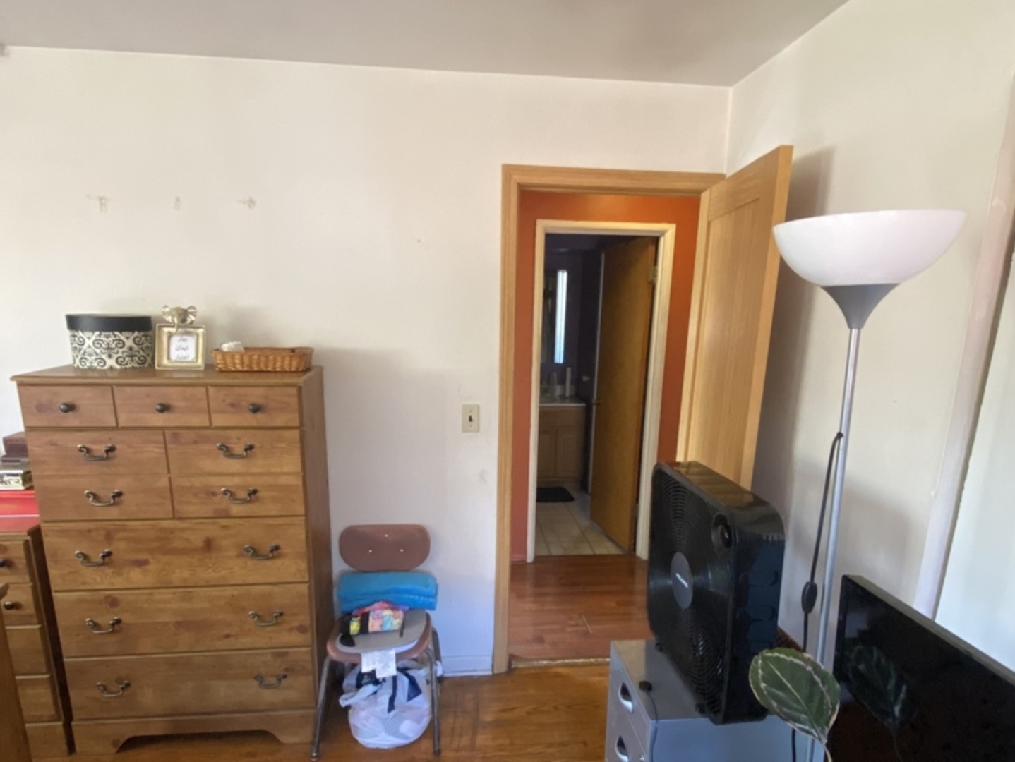 549 West 95th Street Chicago IL 60628