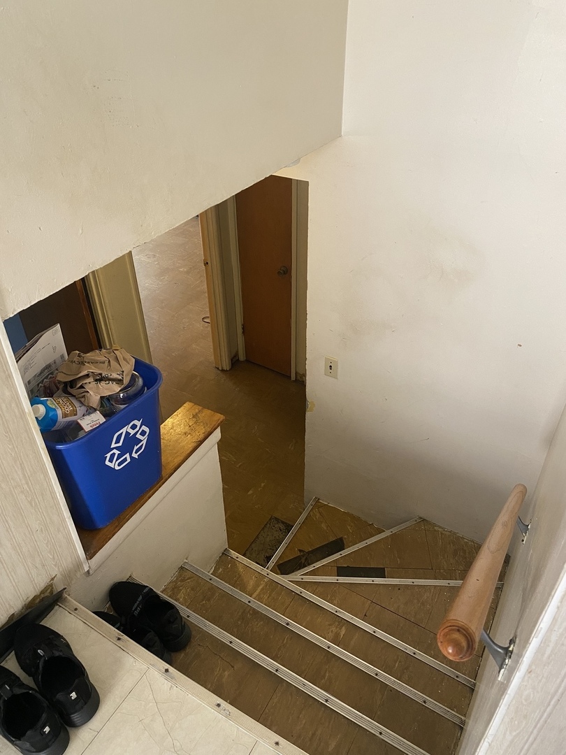 549 West 95th Street Chicago IL 60628