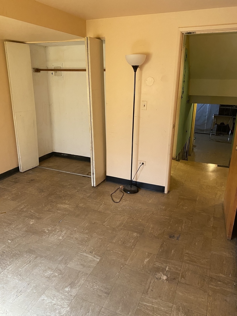 549 West 95th Street Chicago IL 60628