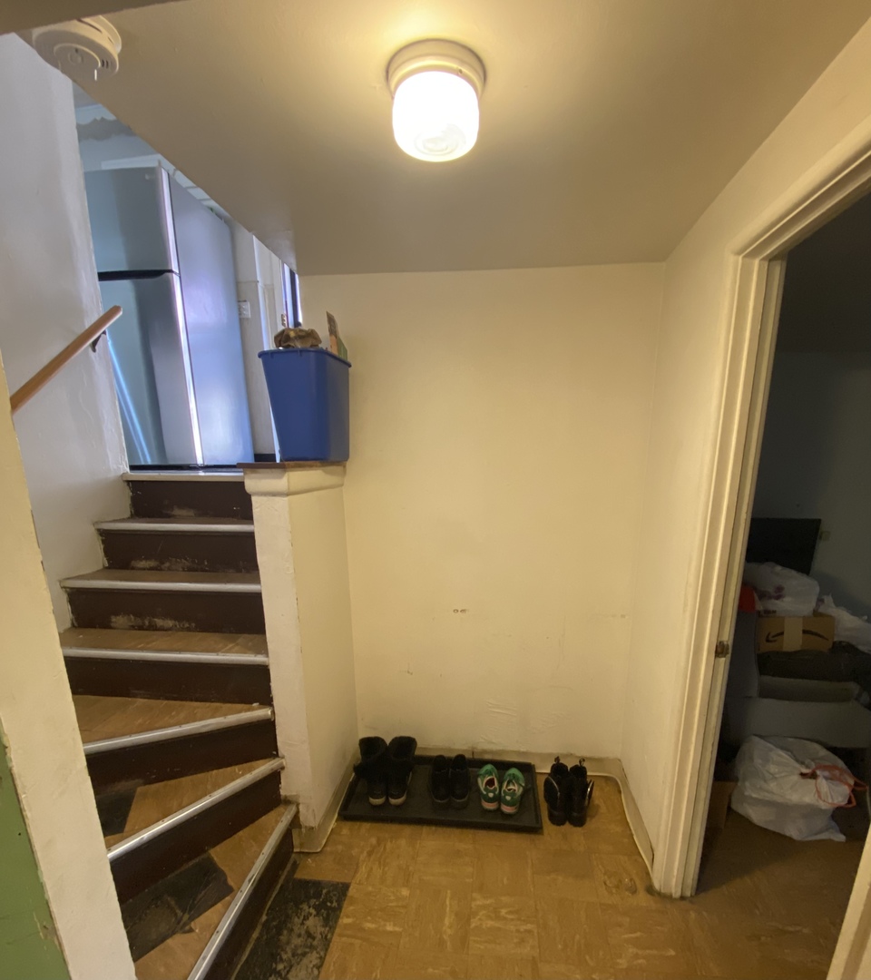 549 West 95th Street Chicago IL 60628