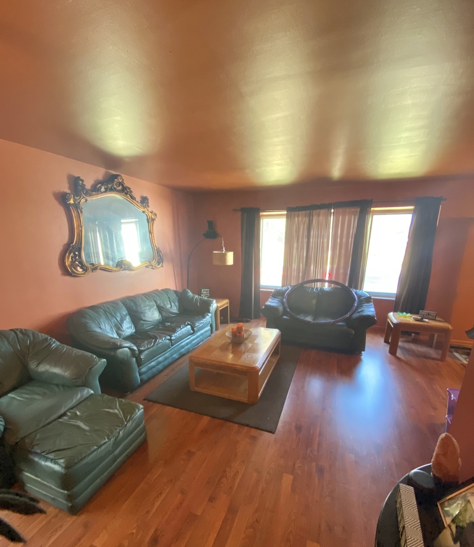 549 West 95th Street Chicago IL 60628