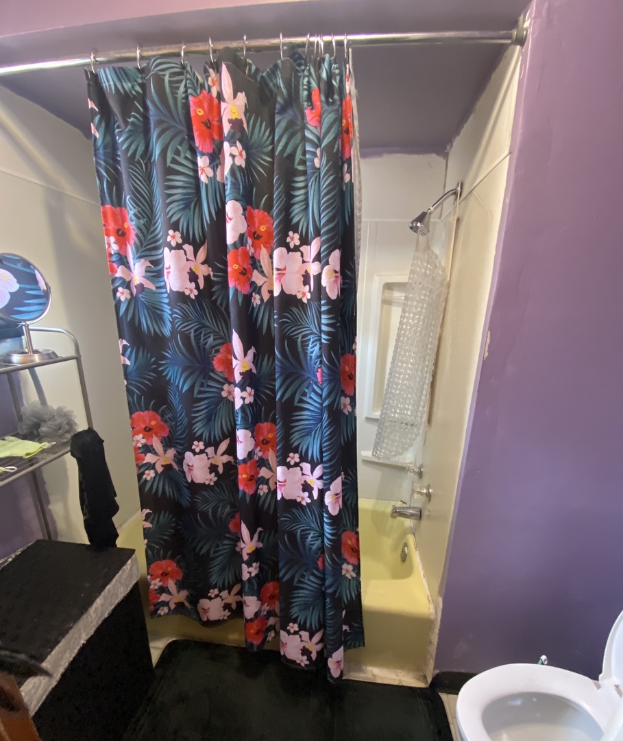 549 West 95th Street Chicago IL 60628