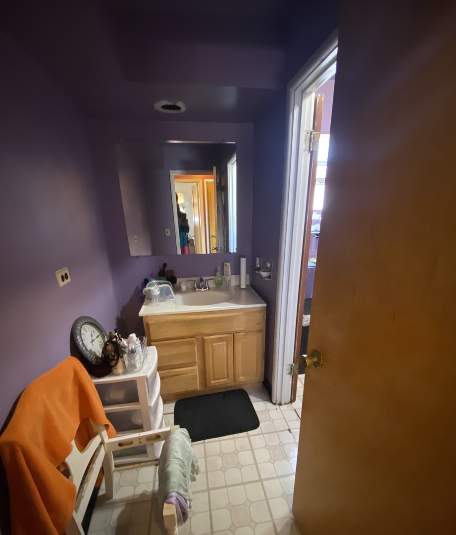 549 West 95th Street Chicago IL 60628