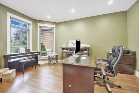 2323 Douglas Avenue Des Plaines IL 60018