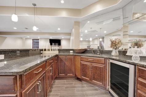 2323 Douglas Avenue Des Plaines IL 60018