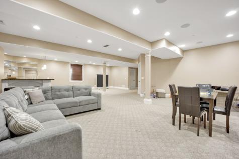 2323 Douglas Avenue Des Plaines IL 60018