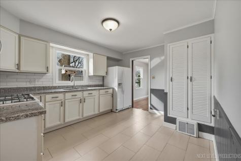 140 South Westlawn Avenue Aurora IL 60506