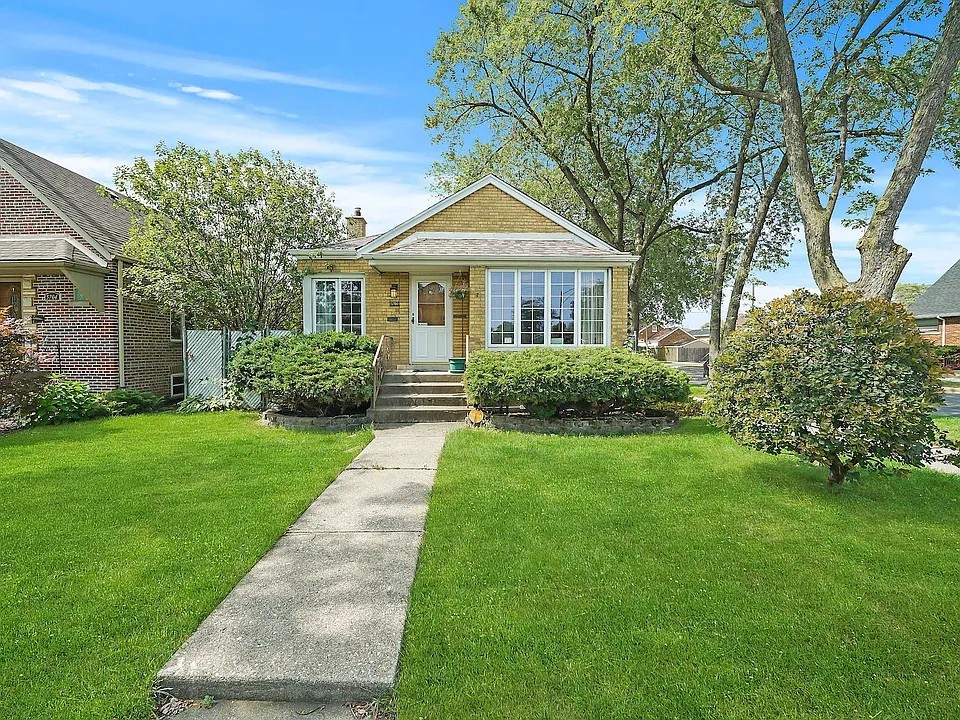 5700 South Neenah Avenue Chicago IL 60638