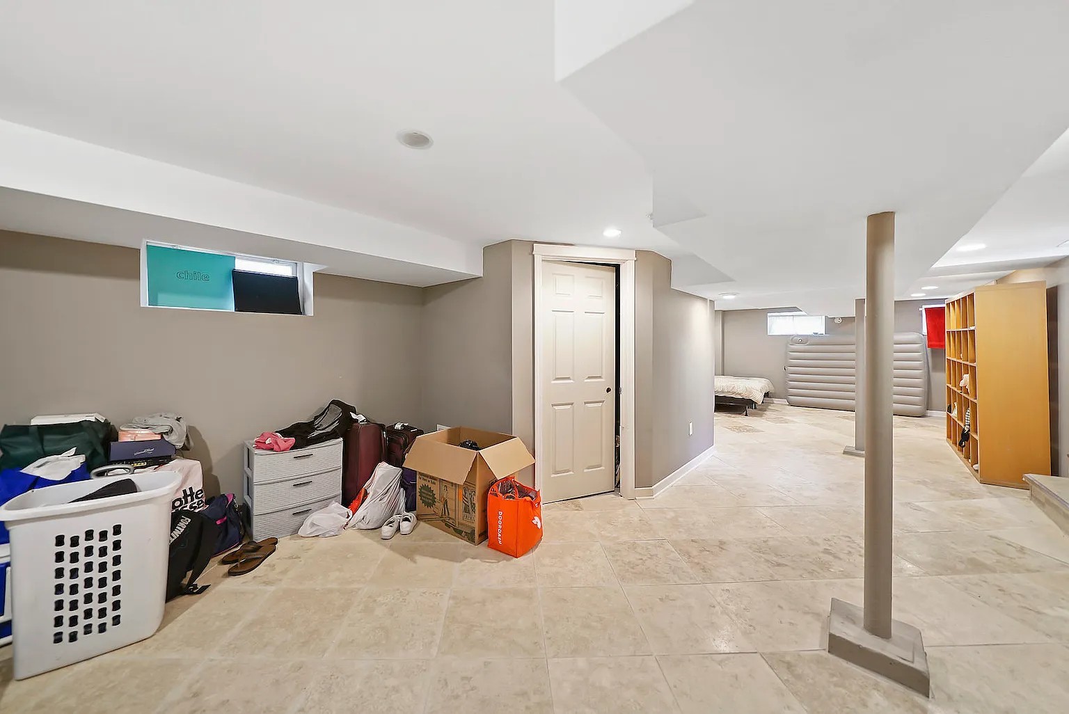 5700 South Neenah Avenue Chicago IL 60638