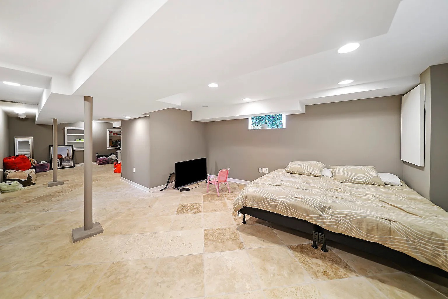 5700 South Neenah Avenue Chicago IL 60638
