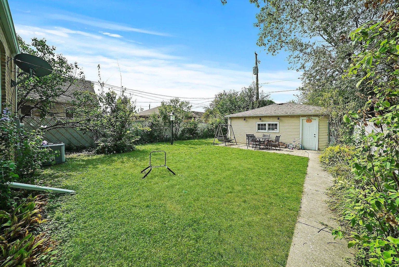 5700 South Neenah Avenue Chicago IL 60638