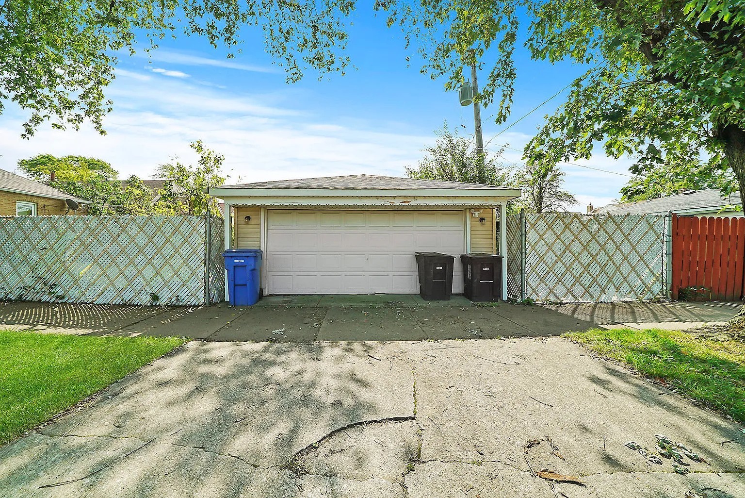 5700 South Neenah Avenue Chicago IL 60638