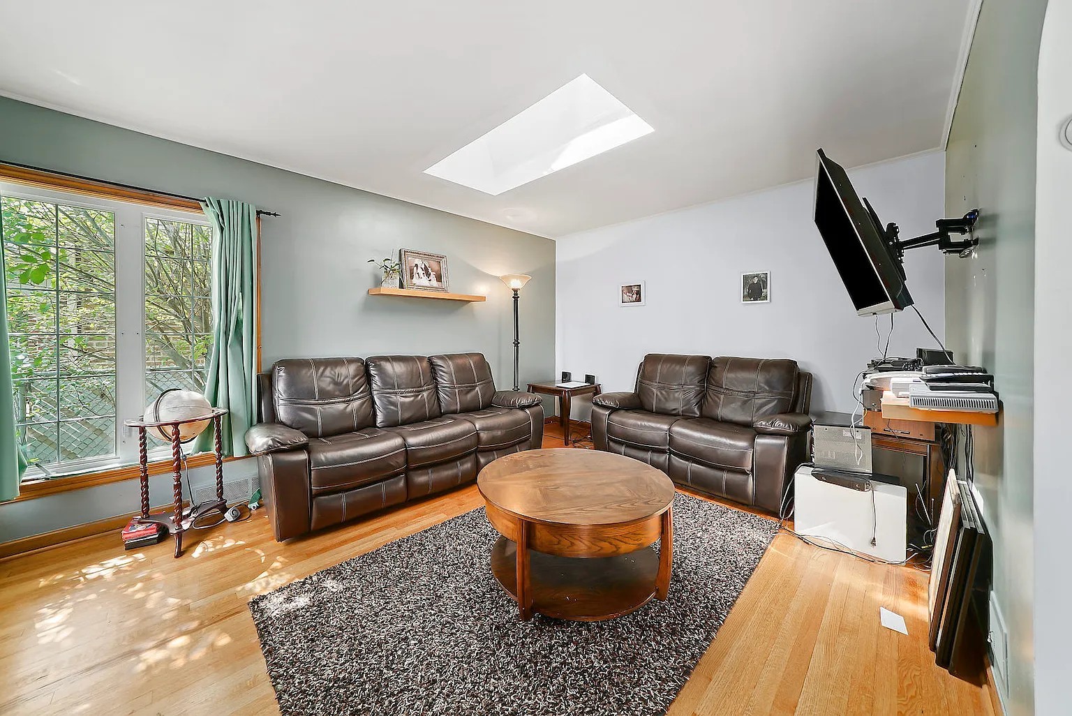 5700 South Neenah Avenue Chicago IL 60638