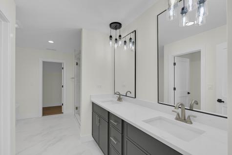 618 West Meadow Avenue Lombard IL 60148