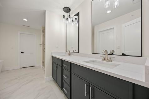 618 West Meadow Avenue Lombard IL 60148