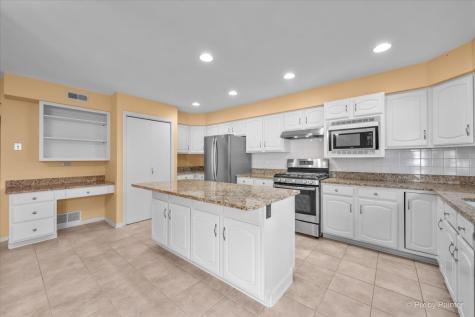 1032 Lakewood Drive Bartlett IL 60103