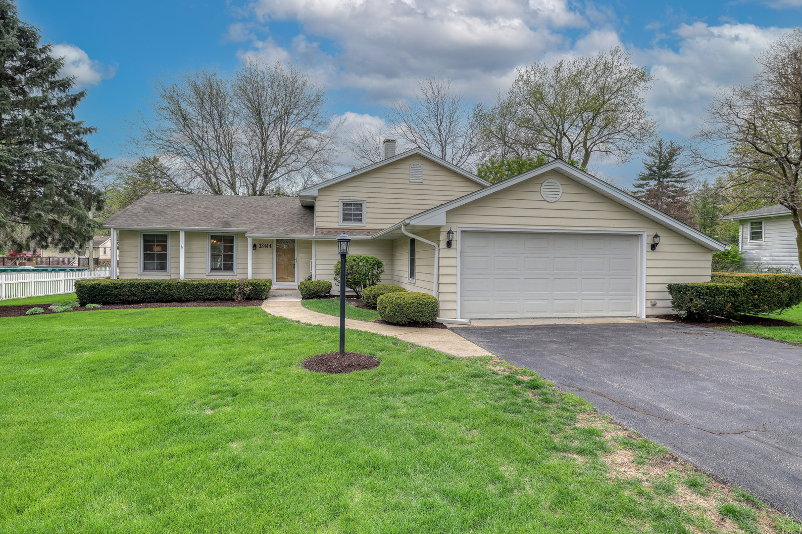 3S444 Shagbark Lane Glen Ellyn IL 60137